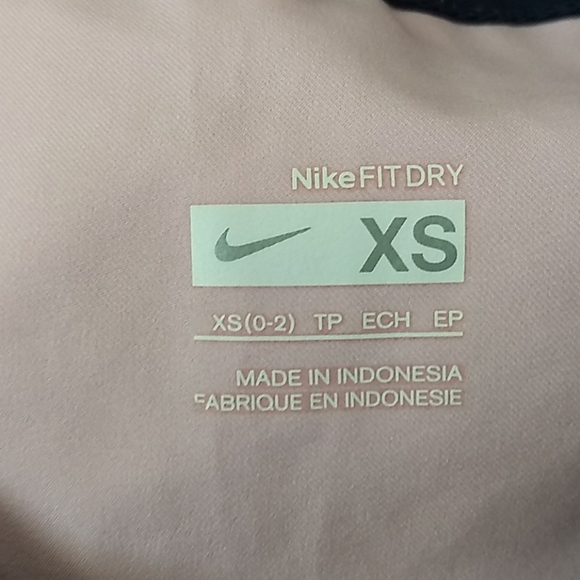 Women's USMNT Soccer Jersey - Picture 4 of 6